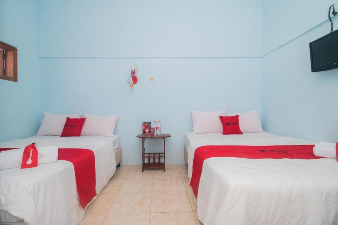 Reddoorz Near Pantai Boom Hotel Banyuwangi  Eksteriør billede