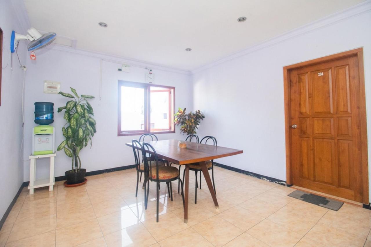 Reddoorz Near Pantai Boom Hotel Banyuwangi  Eksteriør billede