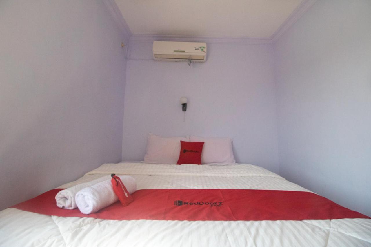 Reddoorz Near Pantai Boom Hotel Banyuwangi  Eksteriør billede