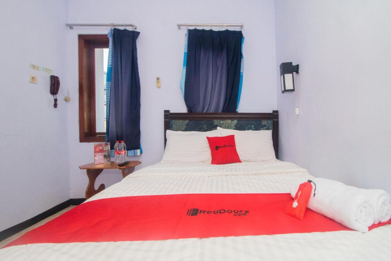 Reddoorz Near Pantai Boom Hotel Banyuwangi  Eksteriør billede
